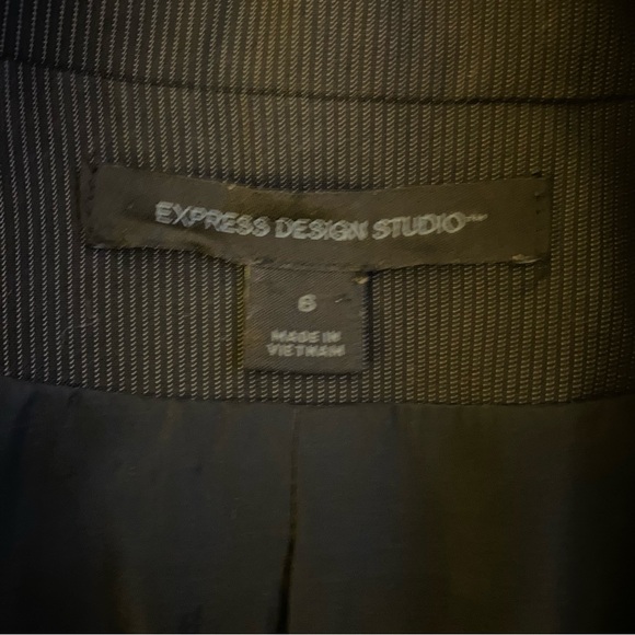 EXPRESS DESING STUDIO WOMENS EDITOR ONE BUTTON BLAZER SIZE 6 GUC - Picture 3 of 7